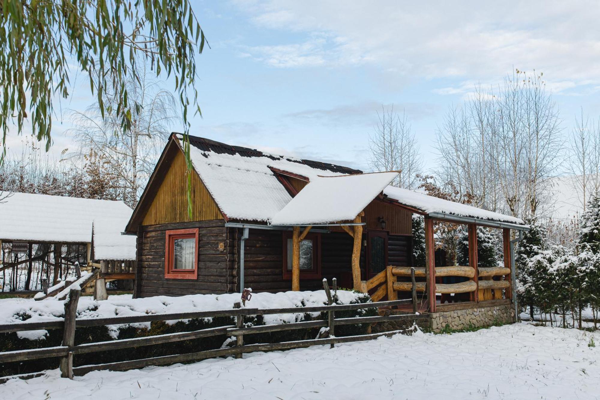 Kolyba Opryshkiv Nizhneye Selishche Exterior foto